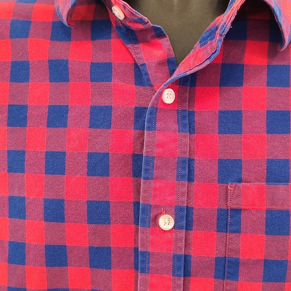 Men's Med Banana Republic Red/Blue Plaid 1 Pocket Button Up Short Sleeve - Picture 3 of 5